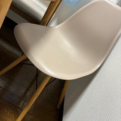イームズチェア2脚