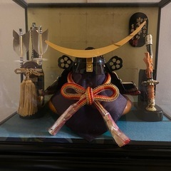 端午の節句　兜　ケース入りの画像