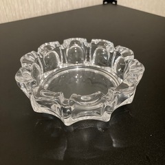 ガラス製灰皿　外側直径14cm