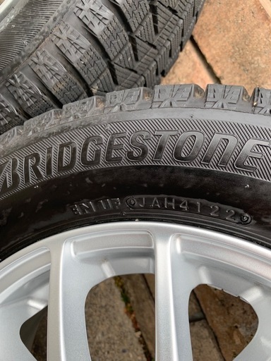 【取引中】再値下げ‼️美品✨ブリヂストンスタッドレスタイヤ　155/65R13