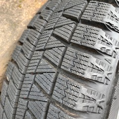【取引中】再値下げ‼️美品✨ブリヂストンスタッドレスタイヤ　155/65R13の画像