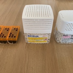 消臭剤（無香料）、脱臭炭