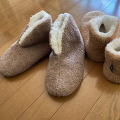 【一回だけ使用】ルームシューズ2足セットの画像