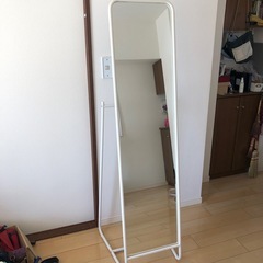 IKEA イケア　KNAPPER（クナッペル）スタンドミラー