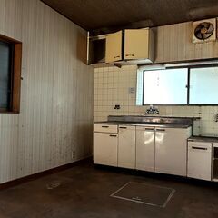 【小牧市 林 戸建て】 駐車場3台、土地面積６４坪、５DK、２階建て、完全初期費用無料、DIY物件（DIY材料代として20万円まで支給）、ペット複数可、高齢者可 - 小牧市