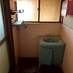 【小牧市 林 戸建て】 駐車場3台、土地面積６４坪、５DK、２階建て、完全初期費用無料、DIY物件（DIY材料代として20万円まで支給）、ペット複数可、高齢者可 − 愛知県