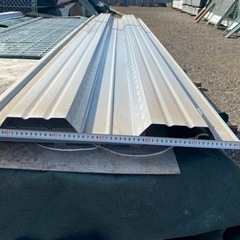 ガルバリウム鋼板　15枚　屋根材　折板金属屋根 幅610mm 1.2ミリ厚　 屋根の画像