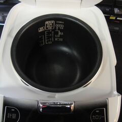 セール中につき、通常特価5,478円より30％引の3,834円!　2018年製　アイリスオーヤマ　IRIS OHAYAMA　 IHジャー炊飯器　RC-IC30-W　 3合の画像