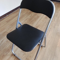 新品未使用　パイプ椅子