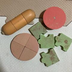 木の素材コンパクトキッチンの画像