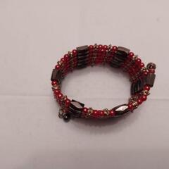 【ブレスレット】マグネット式 レッド系の画像