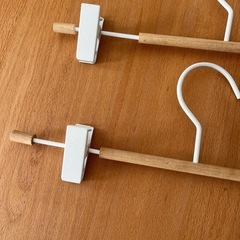 フランス🇫🇷　ボトムス　ハンガーの画像