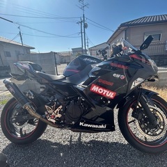 中型バイク Kawasak 
ninja400 低走行車！！ 