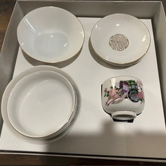 【新品未使用】お食い初め食器セットの画像