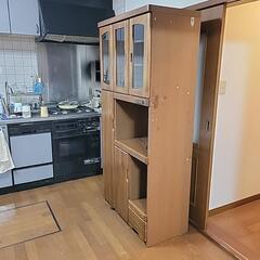 無料で差し上げます。キッチンボードの画像
