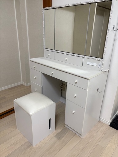 三面鏡　ドレッサー　コンセント付き　収納椅子