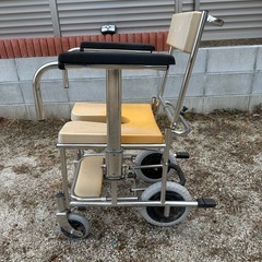 シャワーチェアー定価8万円ぐらい　