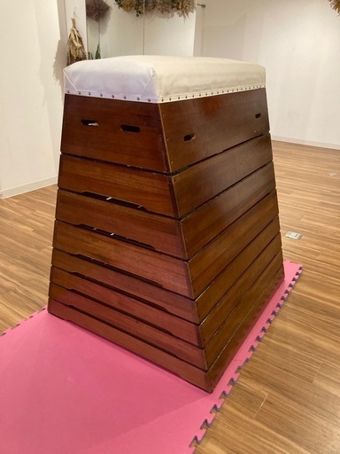 跳び箱　8段