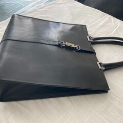 GUCCI　グッチ　黒　革　トートバッグ　A4可　ジャッキー　の画像