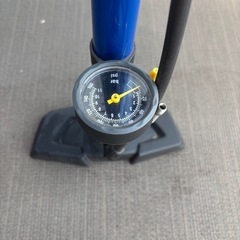 自転車空気入れの画像