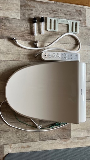 【最終価格】ウォシュレット　東芝　温水洗浄便座　scs-T161 2022年製