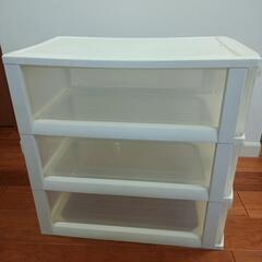 衣装ケースの画像