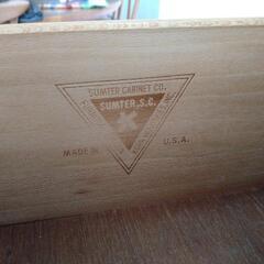 アンティークチェストの画像