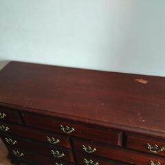 アンティークチェストの画像