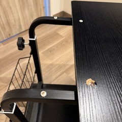 【決まりました！】
キャスター付きサイドテーブルの画像
