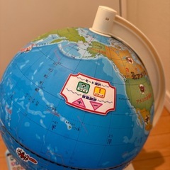 くにキャラ学習地球儀の画像