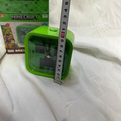 (クリーパー) マイクラ 劇中サウンドが鳴る目覚まし時計！ 爆発音入り目覚まし時計 クリーパー 目覚まし 時計 公式 グッズ 約9.5cm＠3の画像