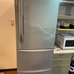 東芝　冷蔵庫　　３７５Ｌ　3ドア