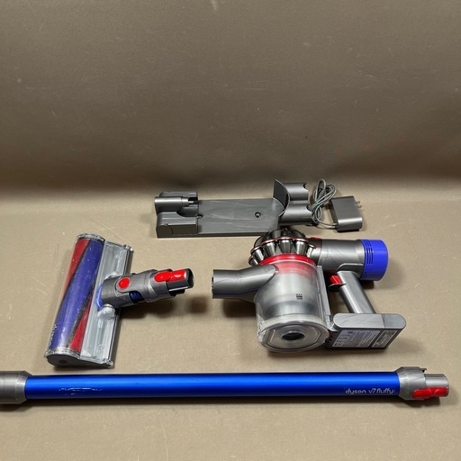 dyson v7 fluffy ダイソン ハンディークリーナー スティッククリーナー