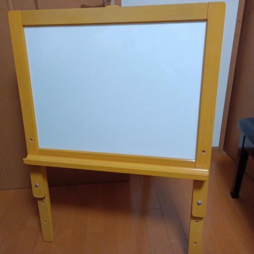 家庭保育園　ホワイトボード