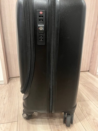 スーツケース　黒　FREQUENTER 機内持ち込み可