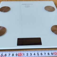 美品 ほぼ未使用 スマート体重計/体組成計 (BMI, 体脂肪計など) Bluetooth対応の画像