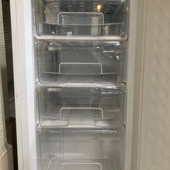 2020年製品‼️約120ℓサイズの冷凍庫・ストッカー・ガンガン冷えます‼️の画像