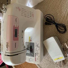 【受け渡し予定者決定済み】ミシン　
