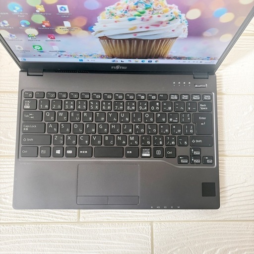 【完動品】すぐ使える❣️初期設定済み✨富士通ノートパソコン‼️Win11 カメラ Bluetooth搭載✨カフェ作業✨書類作成✨AIブ