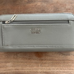 GUESS 長財布の画像