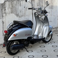 大人気セール‼️驚愕の低走行6100キロ😲安心のバッテリー新品✨️前後タイヤまだまだ山あり⛰️嬉しいオイル満タン補充済み🈵オイル交換不要⭕️継ぎ足しだけで🆗2サイクルでパワフルな走り💨SA10J ビーノクラシック✴の画像