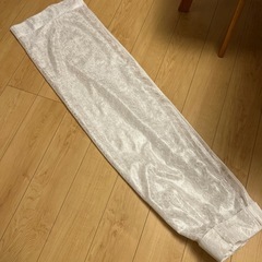 カーテンの画像
