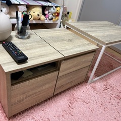 ドレッサー付きテーブル