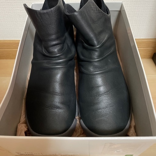 クラークス新品ブーツ　24センチ