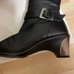 マークスリング　ハーフブーツ　24センチ
の画像