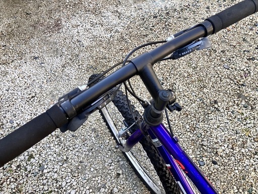 618、やや古めのクロスバイク26インチ