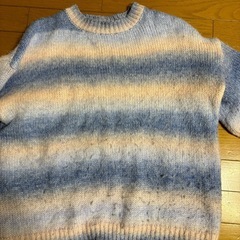 青とピンクのセーターM
