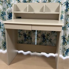 （お譲り先決定）ニトリNITORI 学習机の画像
