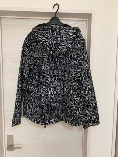 シュプリームパーカー売ります