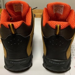 コロンビア　ミッドカット　ハイキングシューズ　25.5センチの画像